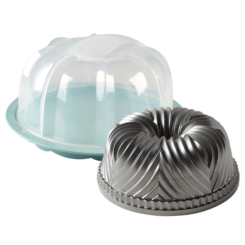 Cast Bavaria Bundt® with Cake KeeperCast Bavaria Bundt® with Cake Keeper