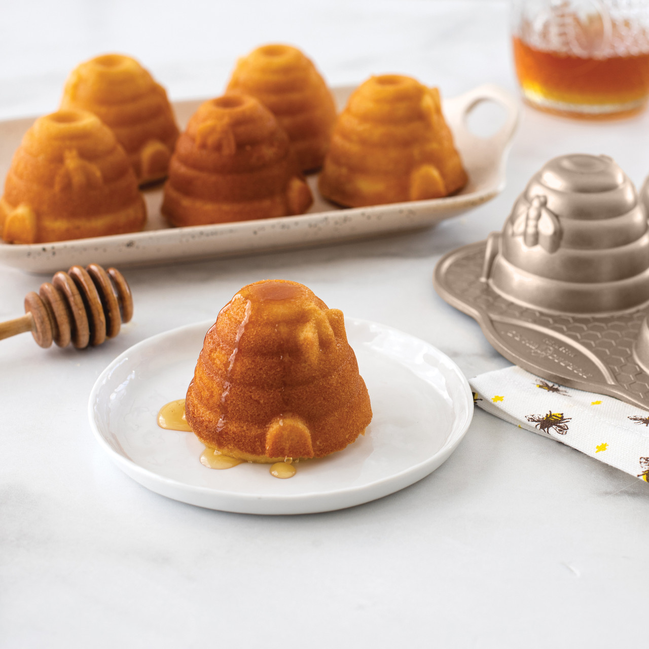 Beehive Cakelet PanBeehive Cakelet Pan - Image 6
