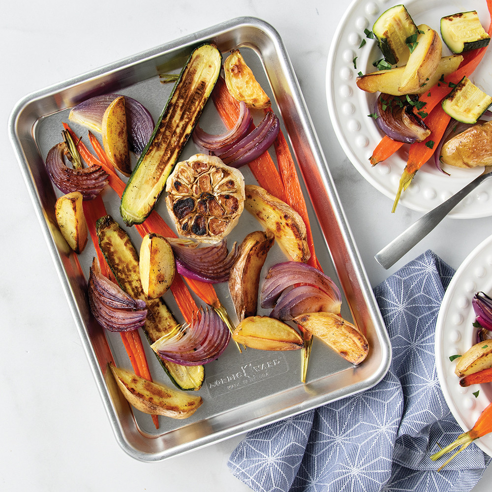 Naturals® Baker's Quarter Sheet PanNaturals® Baker's Quarter Sheet Pan - Image 2