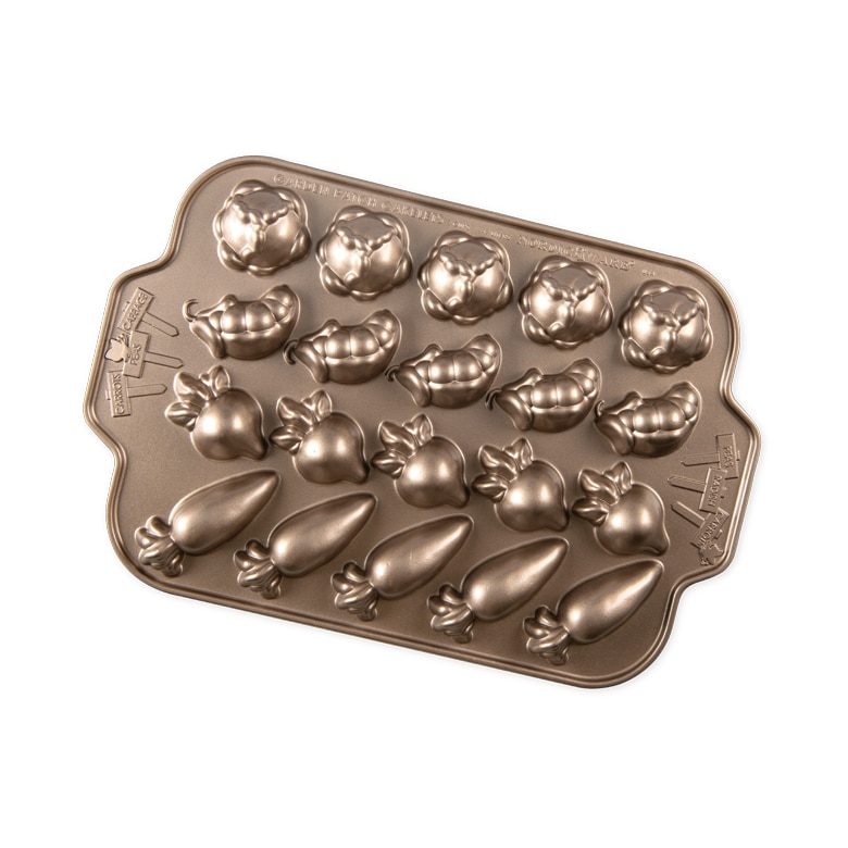 Garden Patch Veggie Cakelet PanGarden Patch Veggie Cakelet Pan