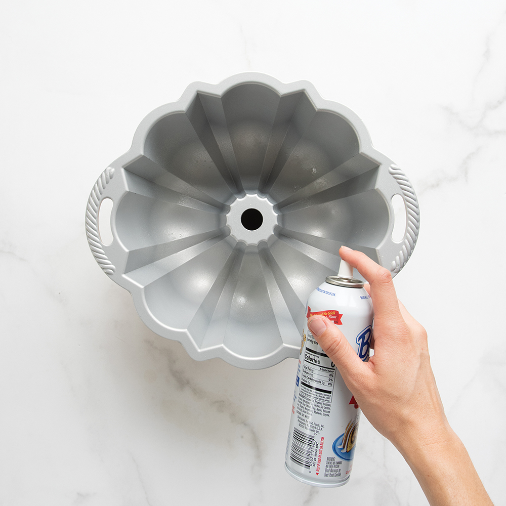 Baker's Joy Nonstick Baking SprayBaker's Joy Nonstick Baking Spray - Image 2