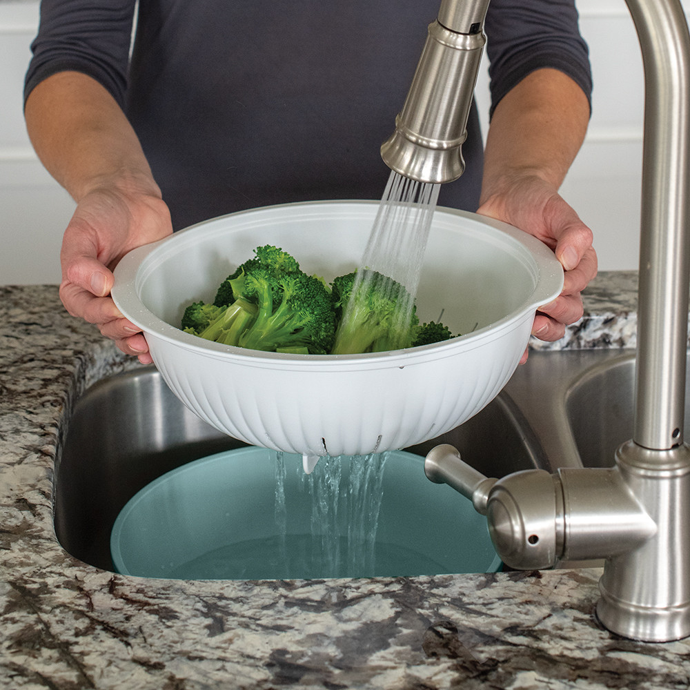 2-in-1 Colander and Bowl Set2-in-1 Colander and Bowl Set - Image 3