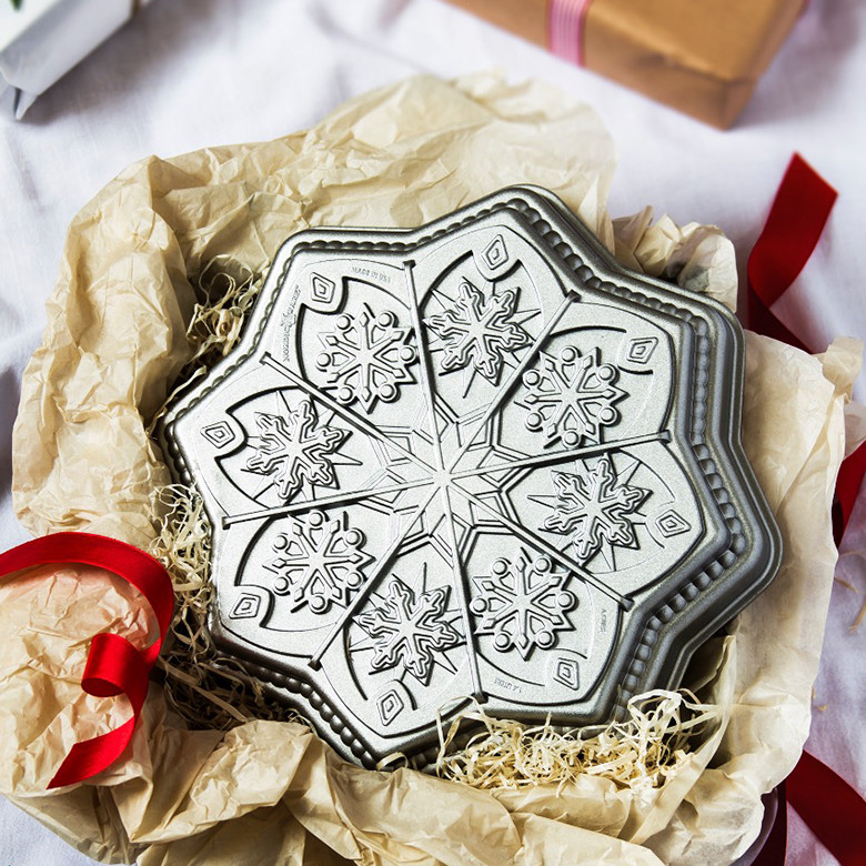 Sweet Snowflakes Shortbread PanSweet Snowflakes Shortbread Pan - Image 3