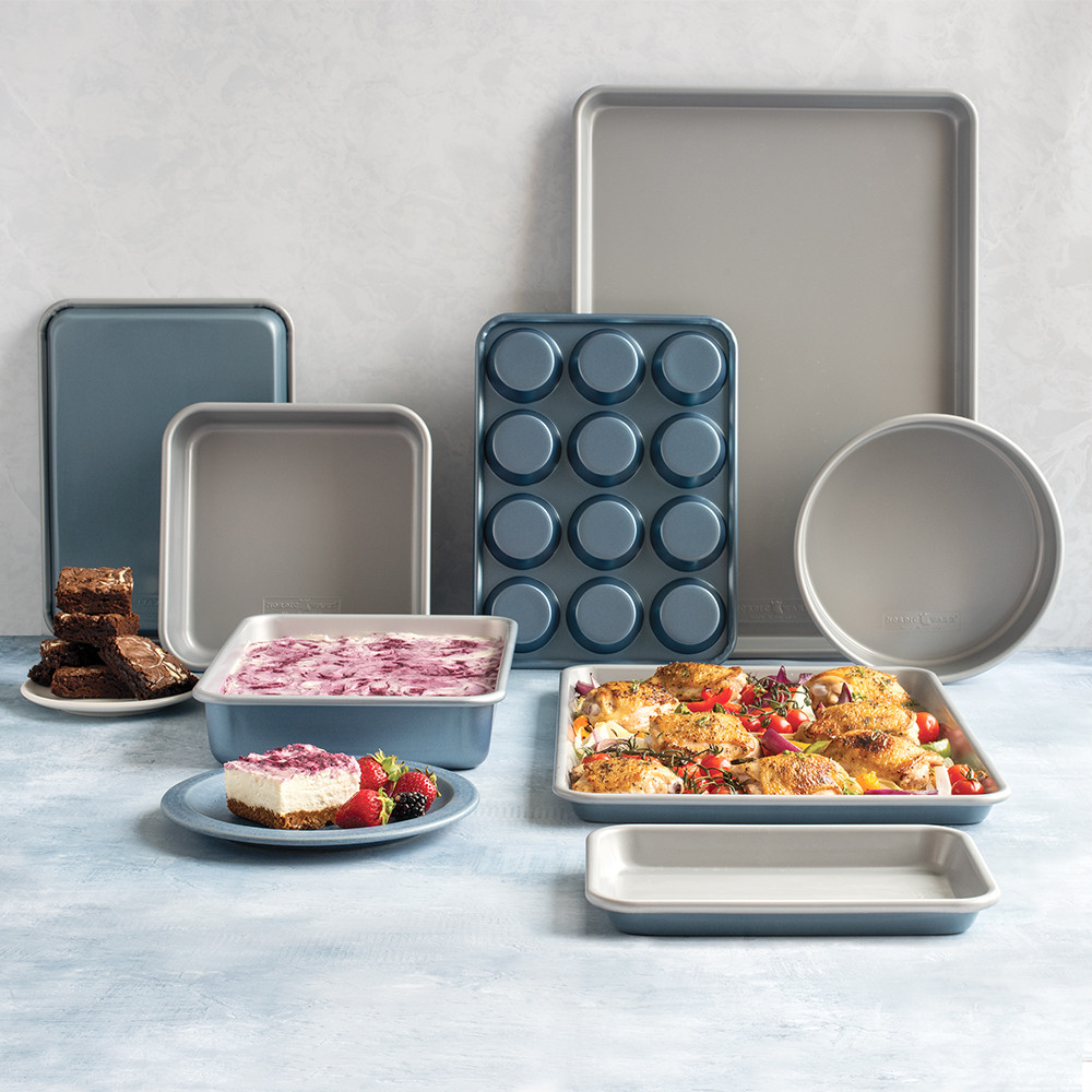 Brilliant Bakeware 8-Piece Nonstick Pan SetBrilliant Bakeware 8-Piece Nonstick Pan Set - Image 2