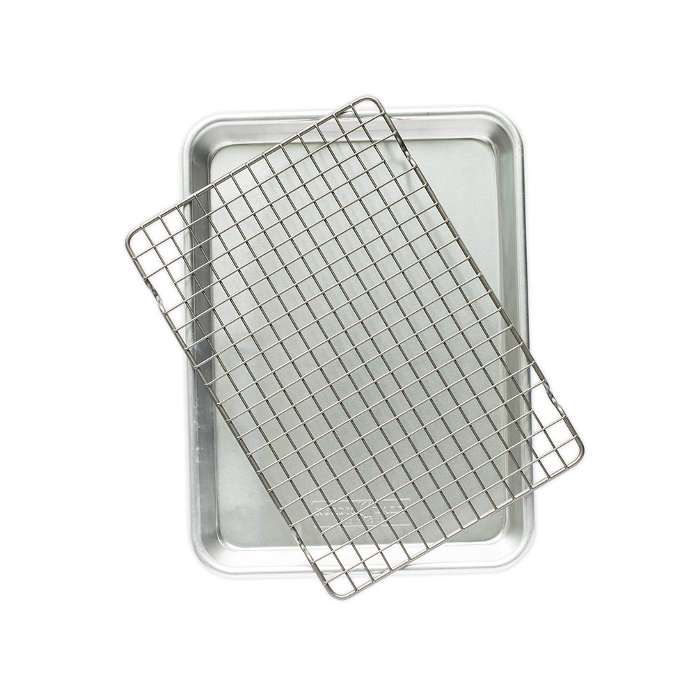 Naturals® Quarter Sheet Pan with Oven-Safe Nonstick GridNaturals® Quarter Sheet Pan with Oven-Safe Nonstick Grid