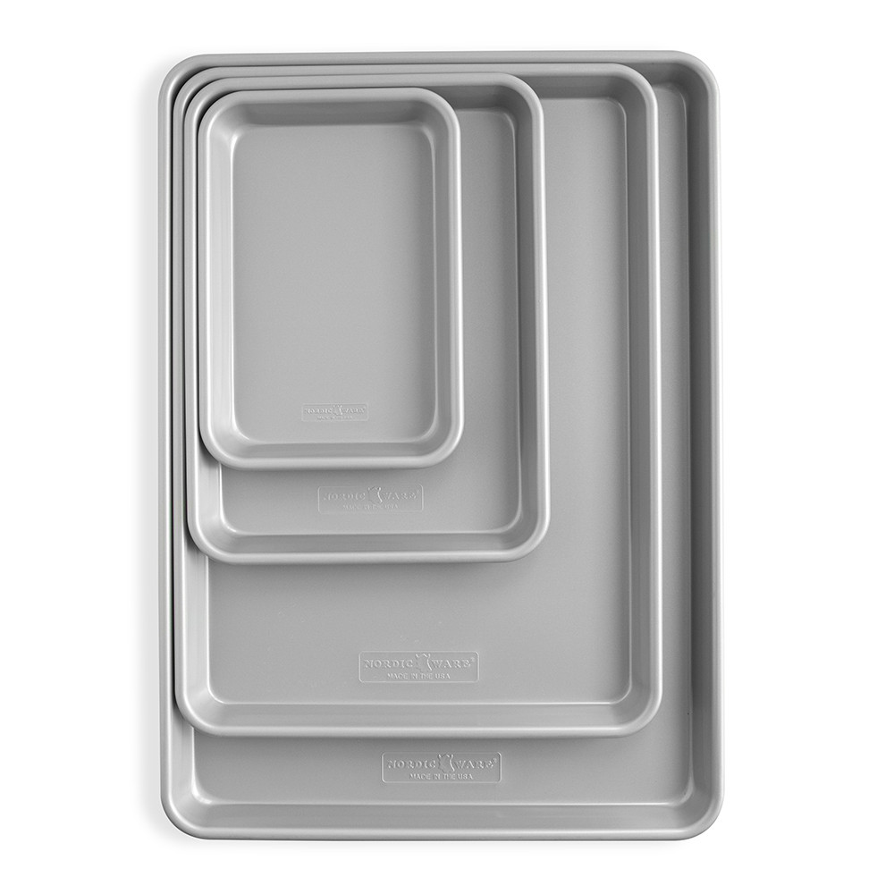 4-Piece Brilliant Bakeware Nonstick Sheet Pan Set4-Piece Brilliant Bakeware Nonstick Sheet Pan Set