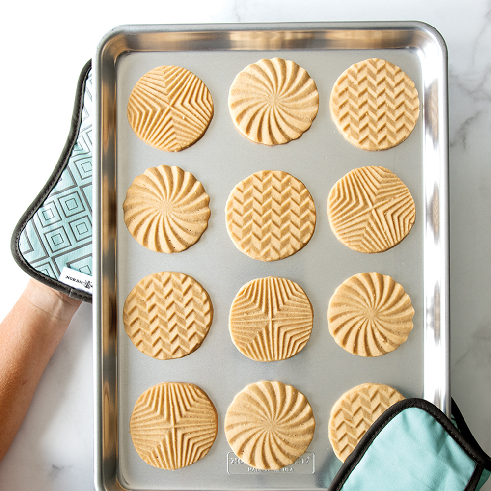 Bundt® Hot Pad Set of 2Bundt® Hot Pad Set of 2 - Image 5