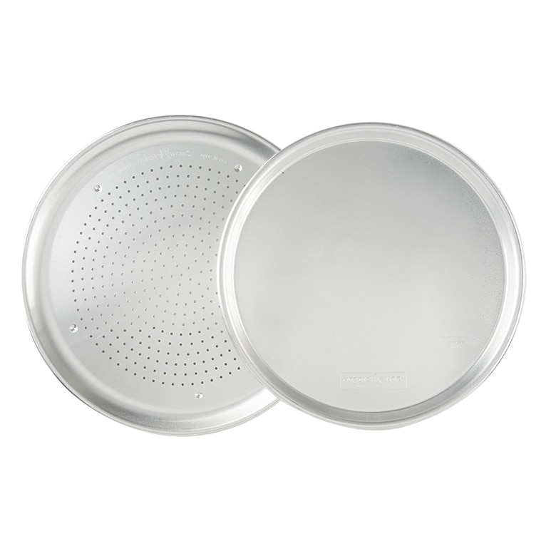 Traditional and Crisper Pizza Pan SetTraditional and Crisper Pizza Pan Set