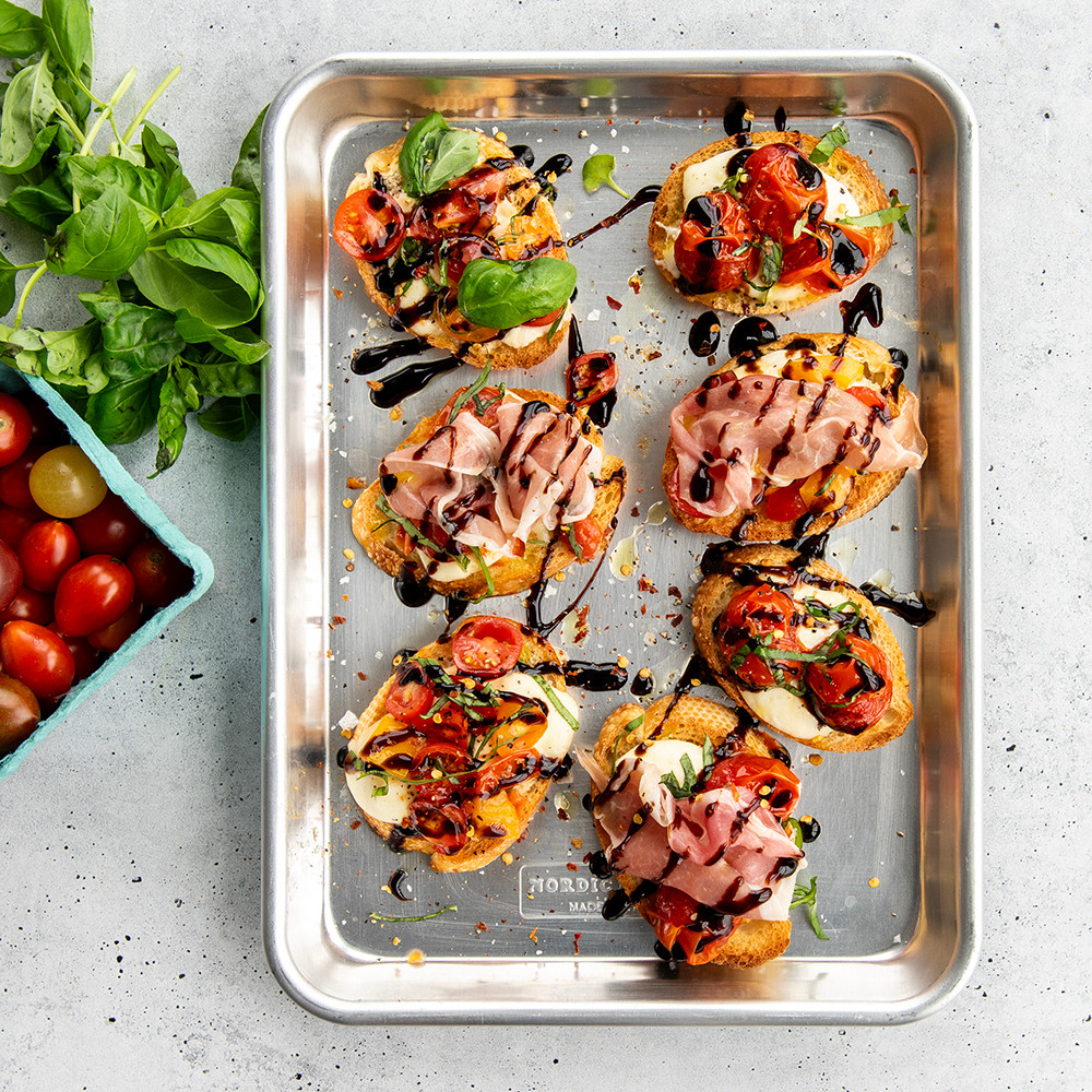 Naturals® Baker's Quarter Sheet PanNaturals® Baker's Quarter Sheet Pan - Image 9