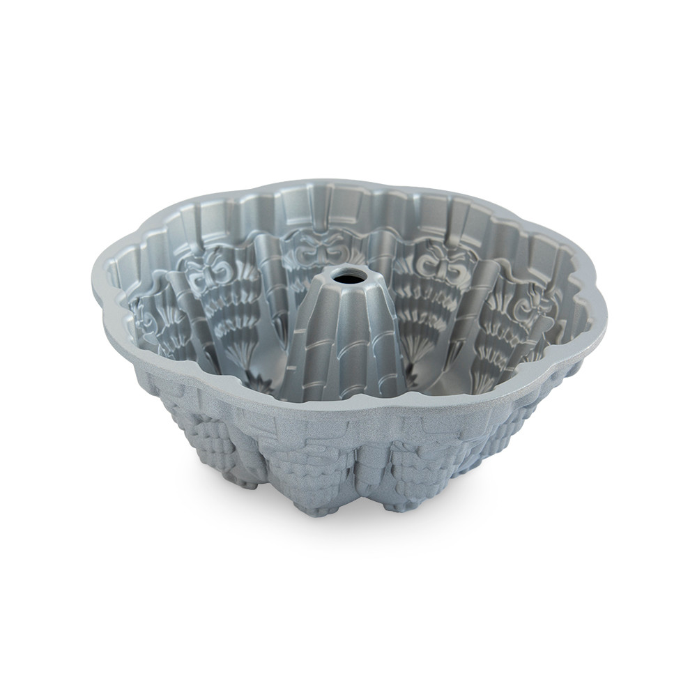 Very Merry Bundt® PanVery Merry Bundt® Pan - Image 6