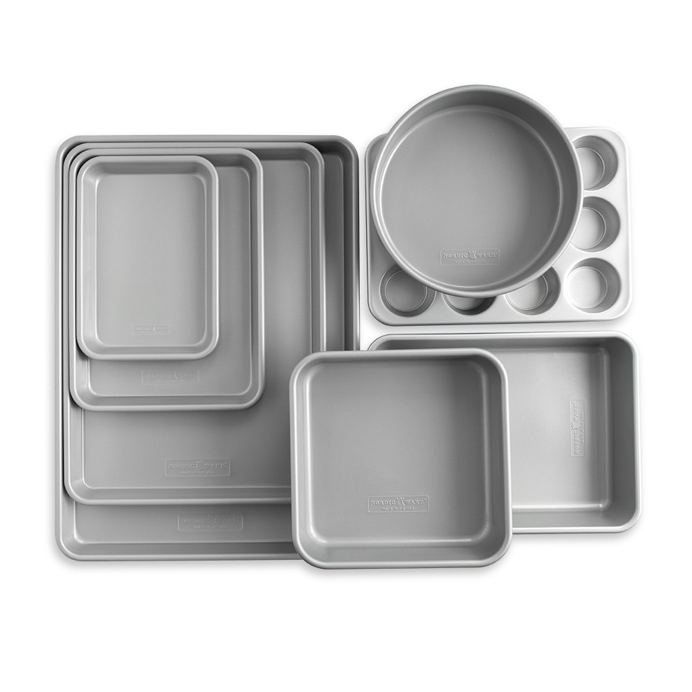 Brilliant Bakeware 8-Piece Nonstick Pan SetBrilliant Bakeware 8-Piece Nonstick Pan Set - Image 3