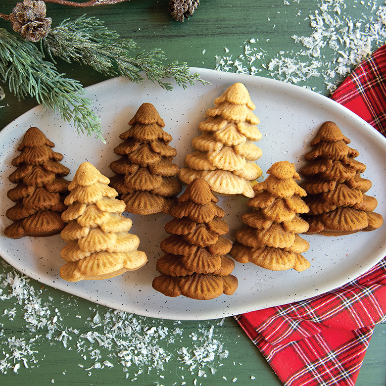 Evergreen Tree Cakelet PanEvergreen Tree Cakelet Pan - Image 2