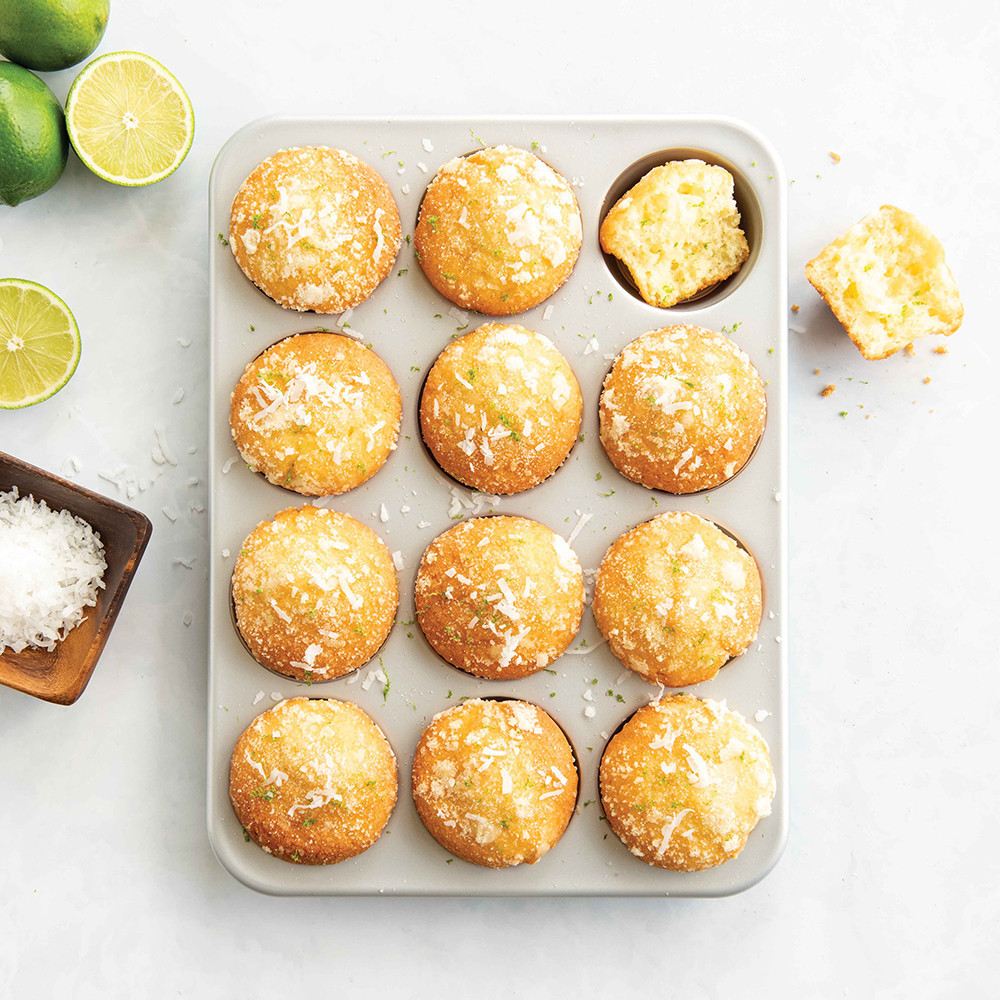 Brilliant Bakeware 8-Piece Nonstick Pan SetBrilliant Bakeware 8-Piece Nonstick Pan Set - Image 4