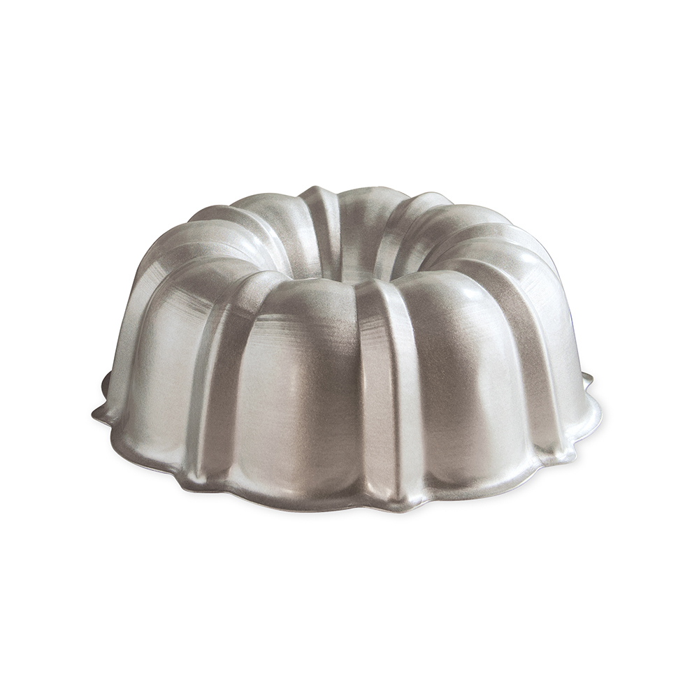 Treat™ 12 Cup Bundt® PanTreat™ 12 Cup Bundt® Pan